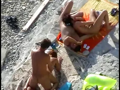 Petite blonde handgrepen en tieten tiener sex films neukt een lange staaf