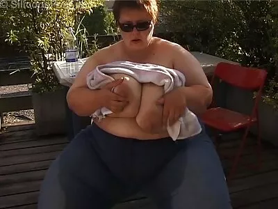Een lesbische seks filmpjes vrouw staat bovenaan