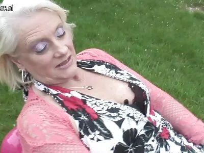 Schoonheid blondine heeft spannende sex film seks en pijpt
