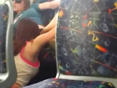 Mijn stiefzuster geneukt en klaargekomen gratis harde porno films op haar lichaam