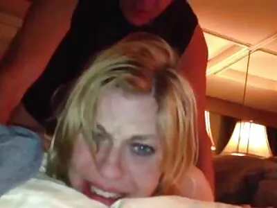 Mooie blonde vriendin maakt een geweldige geblinddoekte gratis seksi film pijpbeurt,!heilige neuk!