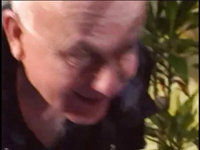 Leuke vrouw krijgt een geile gay films enorme cumshot op haar gezicht