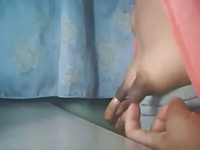 Meisje met bruine gratis seks film kijken lijnen berijdt een lul