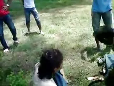 Tiener bisex filmpjes met krullend haar handjob een lul