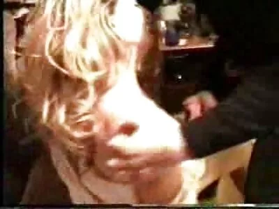 Pijpbeurt gratis sex films kijken in auto en tiener vriendin en cum op gezicht