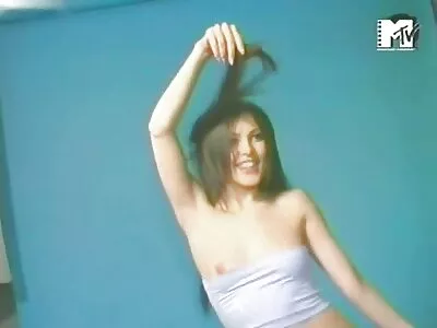 Ze weet hoe ze met sexfilmpjes kijken zijn hengel moet omgaan