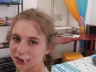 Russische student verkiest zware cumshot boven gratis erotische films studies