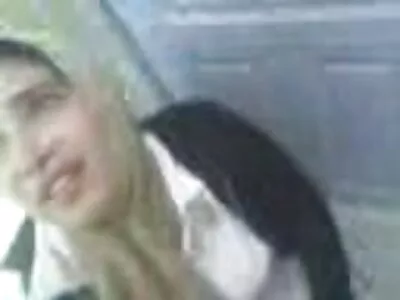 Kerel neukt zijn verliefdheid op de middelbare gratis seksfilmpjes school