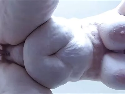 Nerd is de pooier van gratis sex filmpjes kijken zijn vriendin