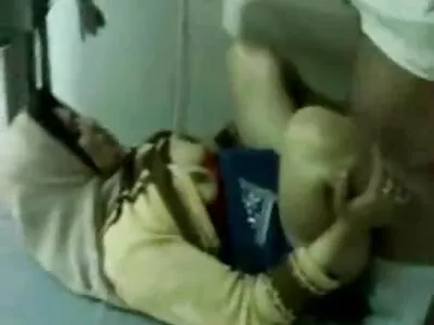 Teef wordt gratis lesbie sex films hard geneukt
