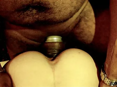 Petite babe met sexsfilmpjes geweldige tieten berijdt haar man